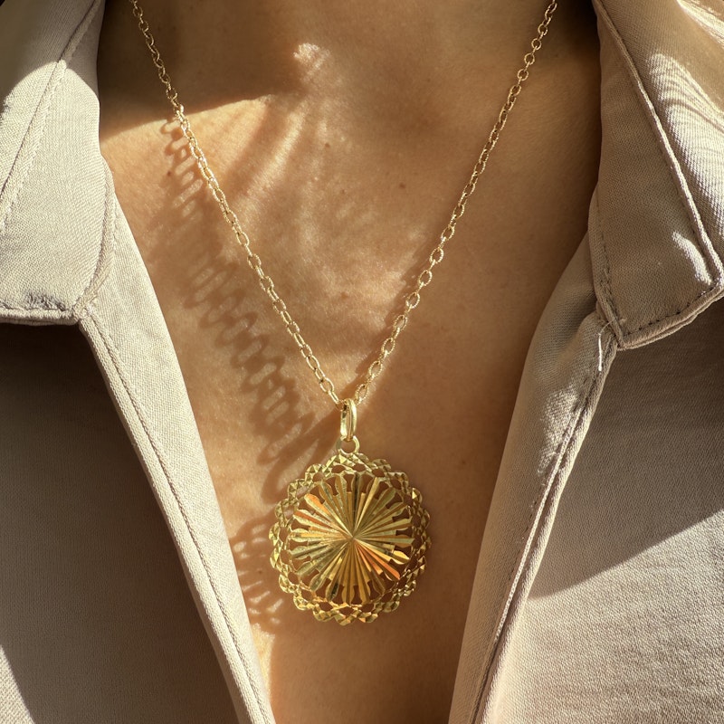 14k Yellow Gold Fluted Round Disc Pendant
