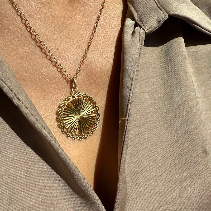 14k Yellow Gold Fluted Round Disc Pendant