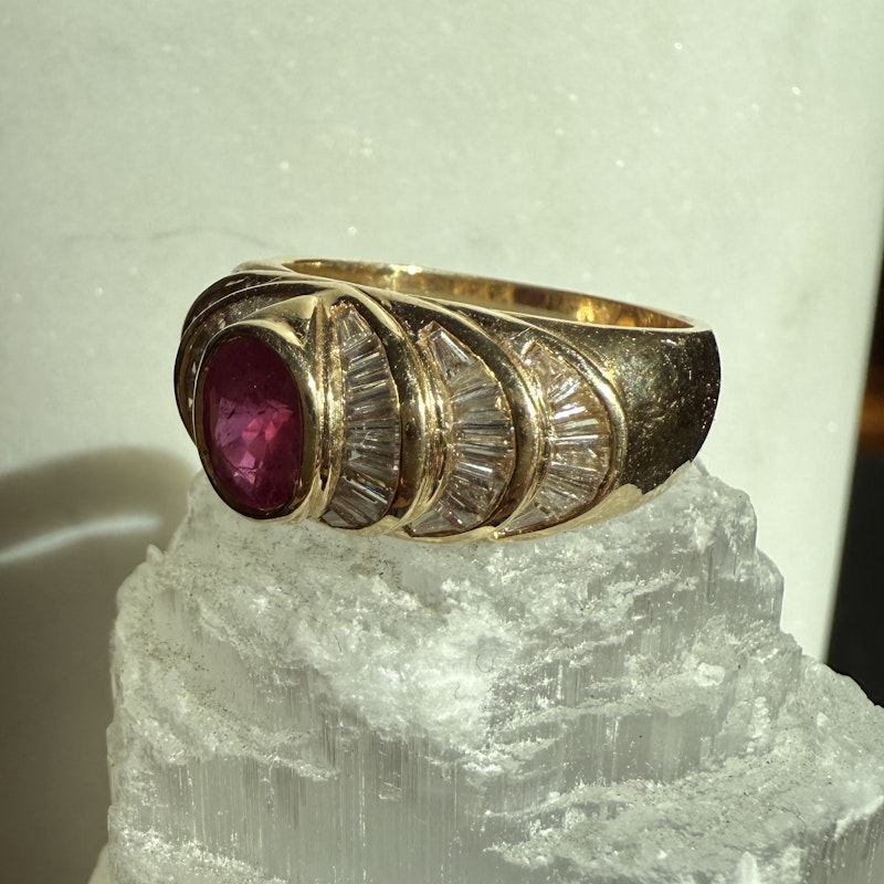 14k Yellow Gold Oval Ruby Diamond Ring