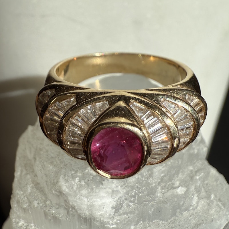 14k Yellow Gold Oval Ruby Diamond Ring