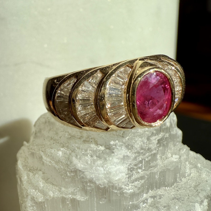 14k Yellow Gold Oval Ruby Diamond Ring