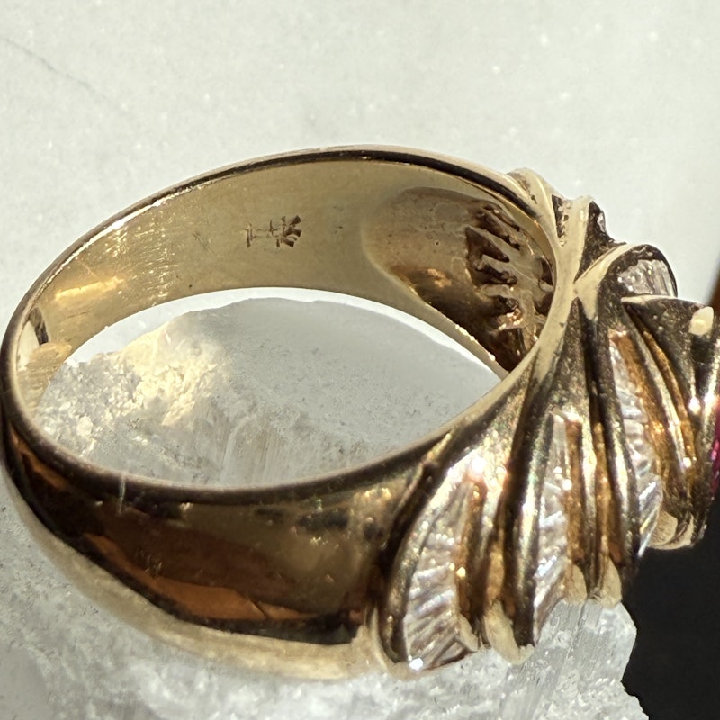 14k Yellow Gold Oval Ruby Diamond Ring
