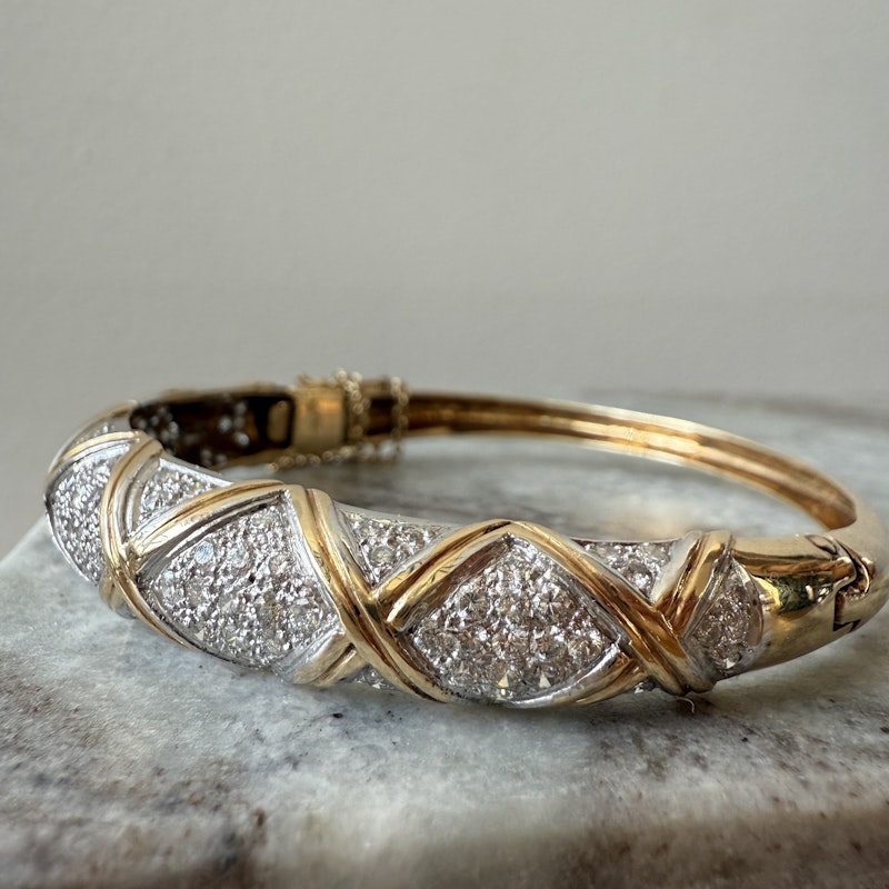 14k Two-Tone Diamond Crisscross Pavé Hinged Bangle