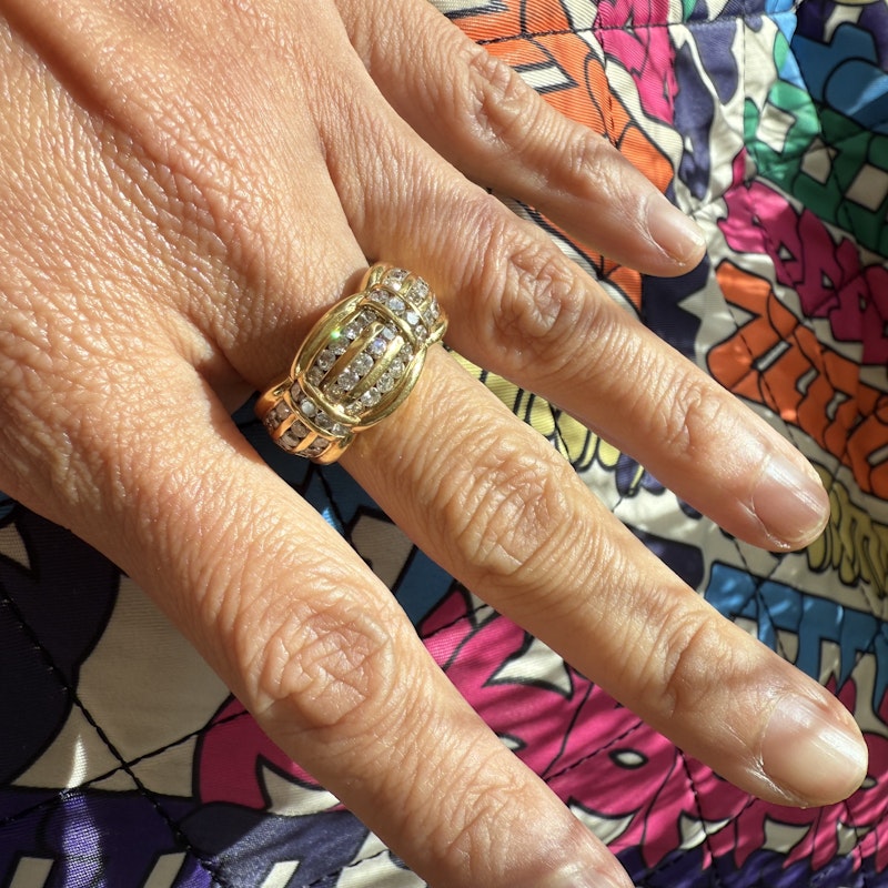 18k Yellow Gold Contoured Diamond RIng