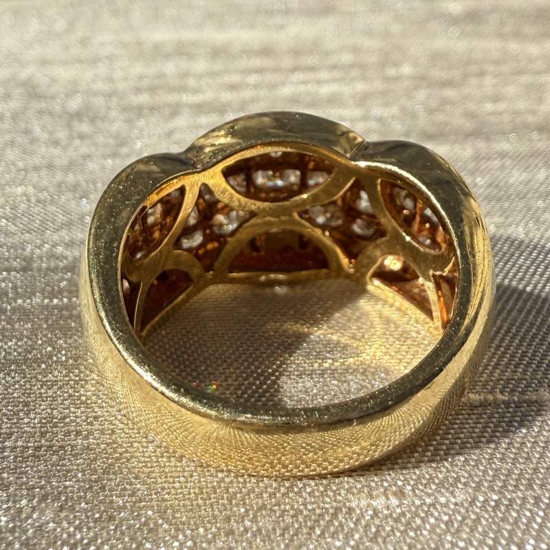18k Yellow Gold Contoured Diamond RIng