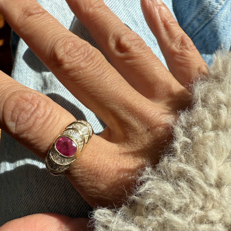14k Yellow Gold Oval Ruby Diamond Ring