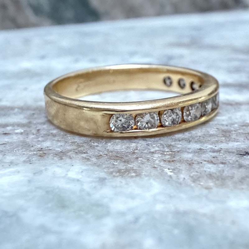 14k Yellow Gold Round Cut Diamond Band Ring