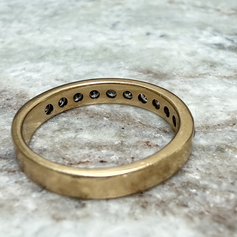 14k Yellow Gold Round Cut Diamond Band Ring