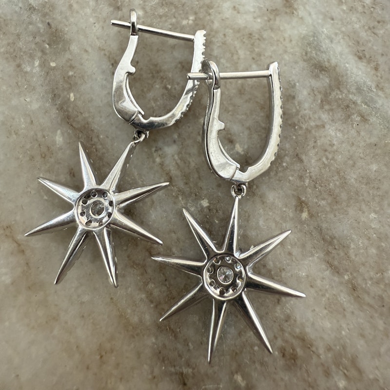 Doves by Doron 18k White Gold Starburst Huggie Earrings