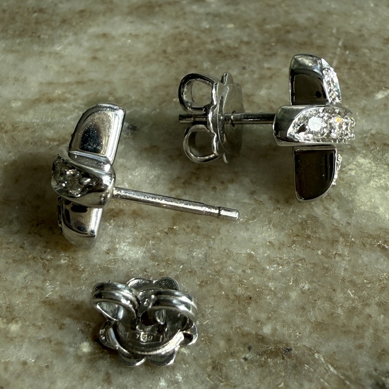 Tiffany & Co 18k White Gold Diamond Paloma Picasso X Kiss Earrings