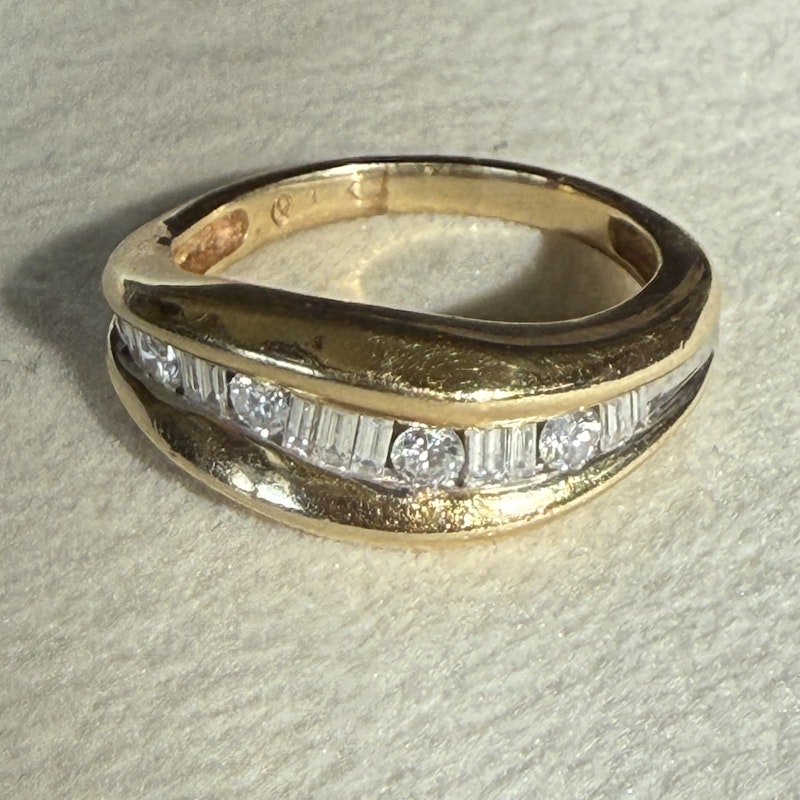 14k Yellow Gold Baguette & Round Diamond Swoop Ring