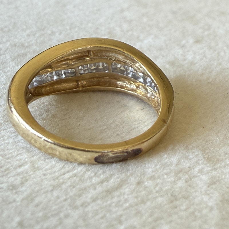 14k Yellow Gold Baguette & Round Diamond Swoop Ring