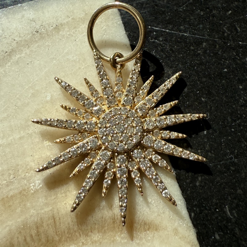 14k Yellow Gold Pavé Diamond Starburst Pendant Charm