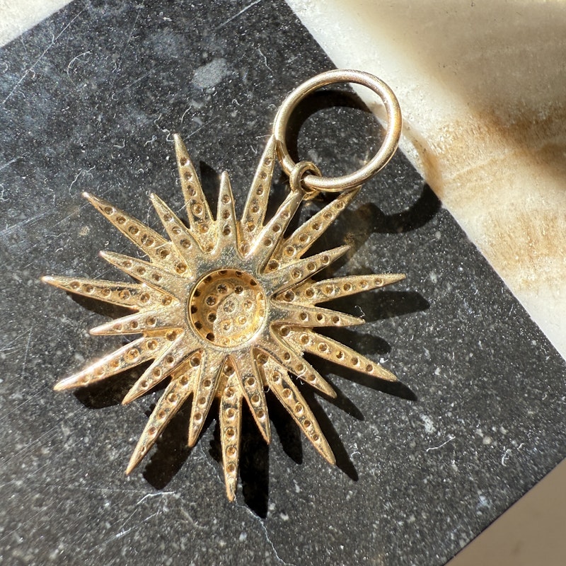 14k Yellow Gold Pavé Diamond Starburst Pendant Charm