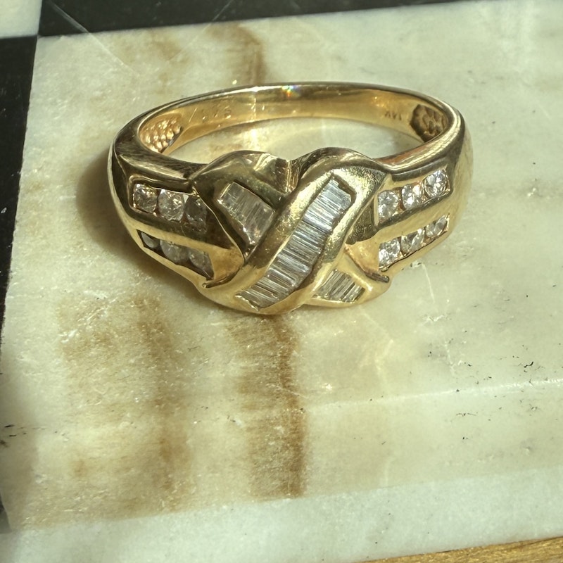 14k Yellow Gold Baguette and Round Diamond Crossover Ring