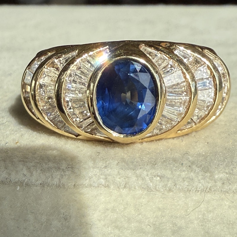 14k Yellow Gold Oval Blue Sapphire Diamond Ring