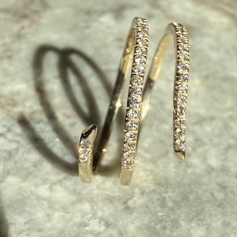 14k Yellow Gold Pavé Diamond Coil Ring