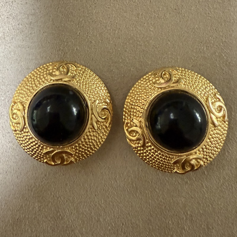 Chanel Vintage Black and Gold Round CC Clip-On Earrings