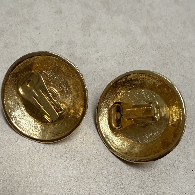Chanel Vintage Black and Gold Round CC Clip-On Earrings