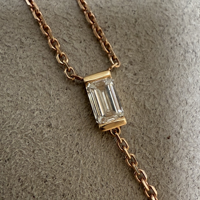 18k Rose Gold Emerald and Pear-Cut Diamond Lariat Necklace