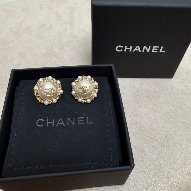Chanel CC Petite Pearl Round Stud Earrings
