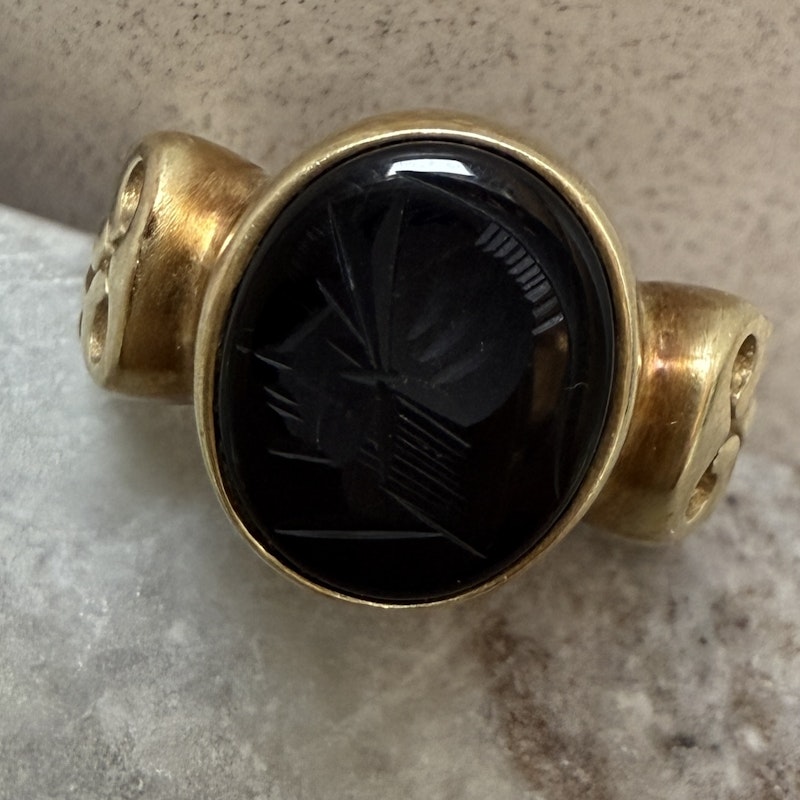 Vintage 14k Italian Yellow Gold & Onyx Intaglio Signet Ring