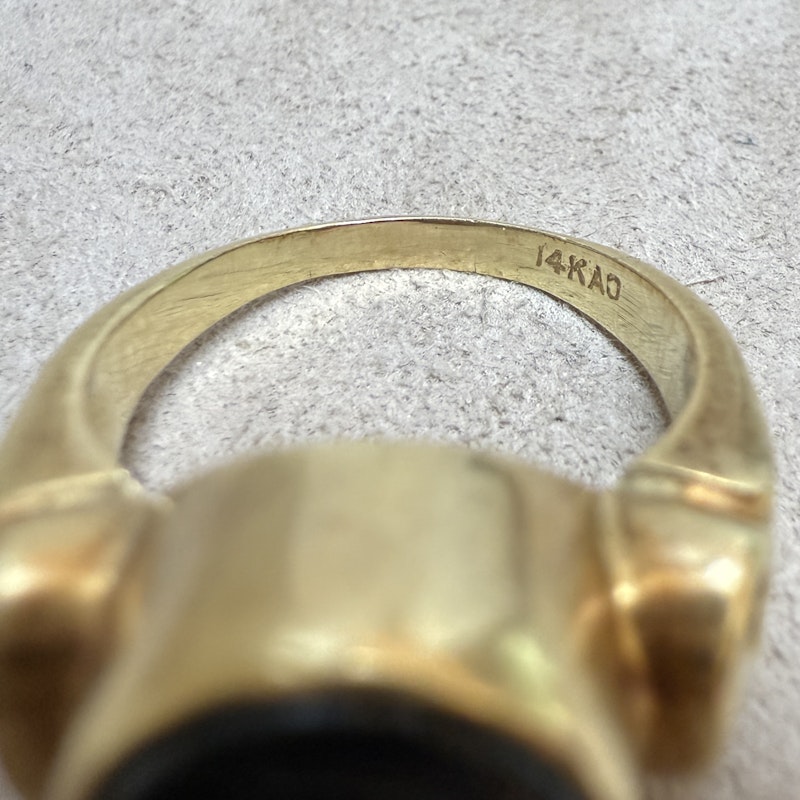 Vintage 14k Italian Yellow Gold & Onyx Intaglio Signet Ring