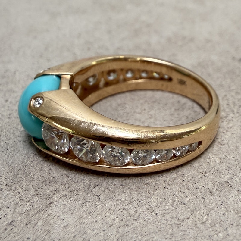 18k Rose Gold Cabochon Turquoise and Diamond Ring