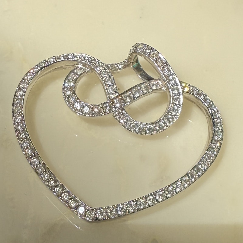 18k White Gold Diamond Infinity Halo Heart Pendant
