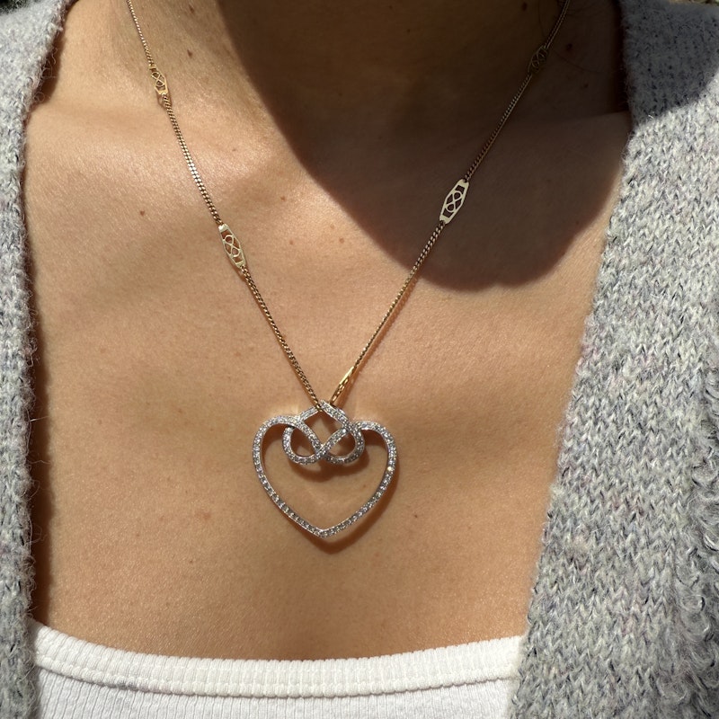 18k White Gold Diamond Infinity Halo Heart Pendant