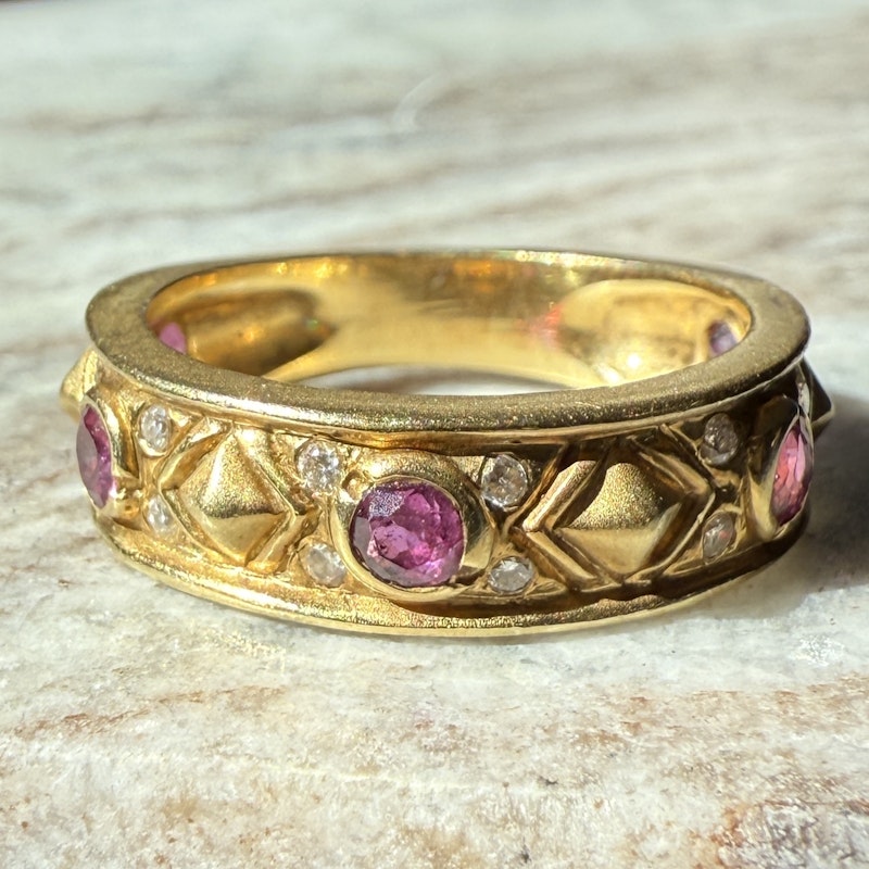 Vintage 18k Yellow Gold Rubilight and Diamond Pyramid Ring