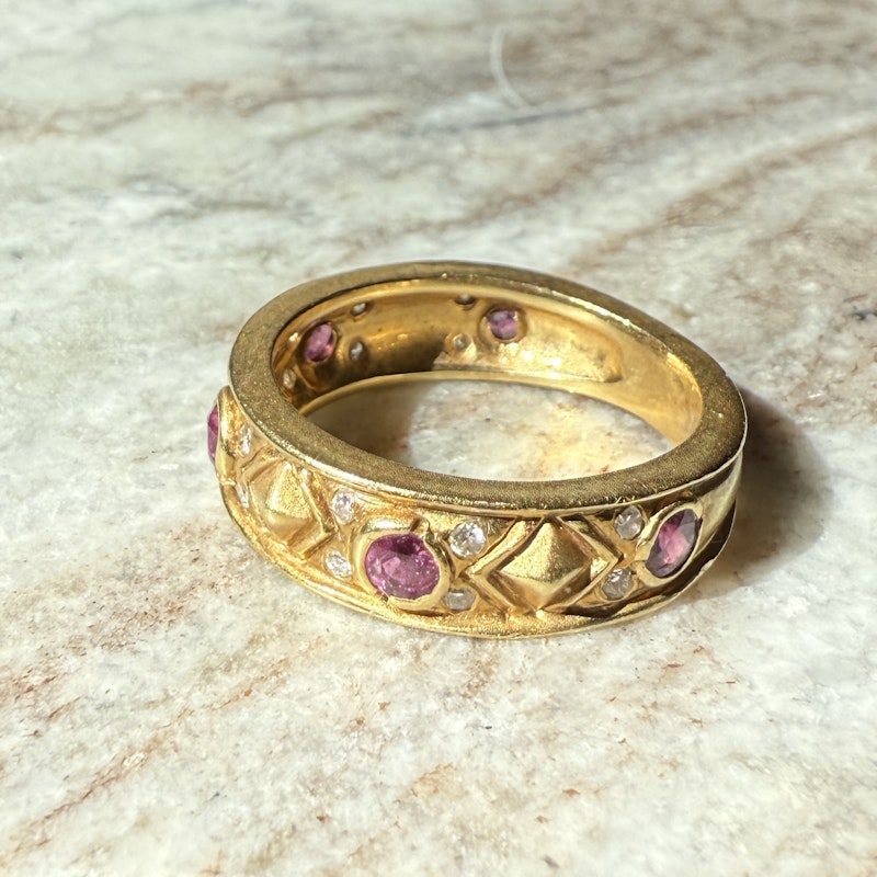 Vintage 18k Yellow Gold Rubilight and Diamond Pyramid Ring
