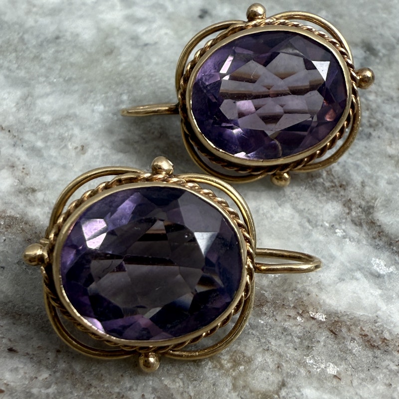 14k Yellow Gold Oval Amethyst Drop Earrings