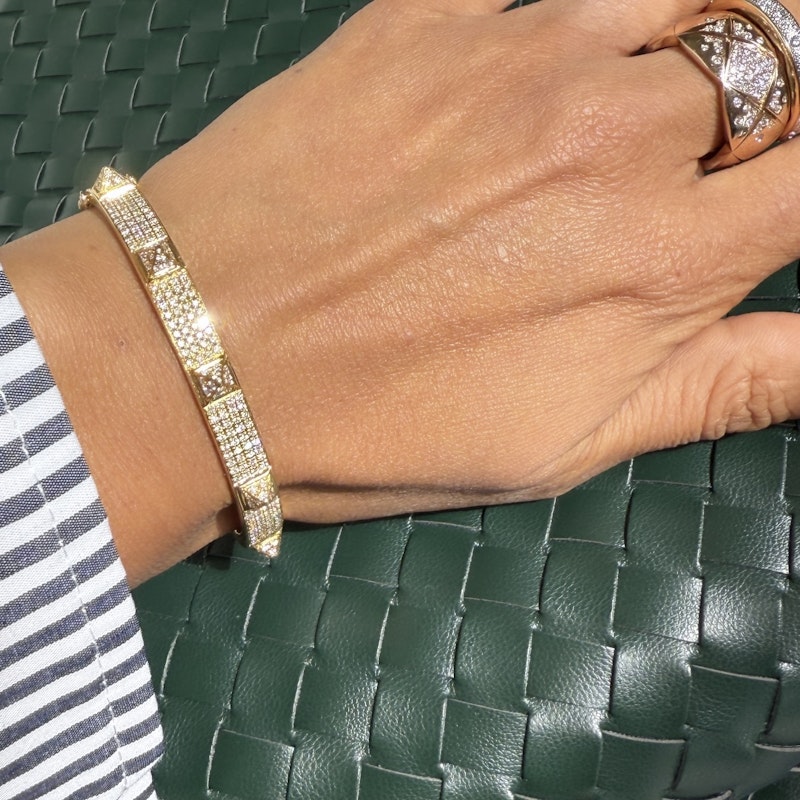 Anita Ko 18k Yellow Oval Diamond Bracelet with Diamond Spikes