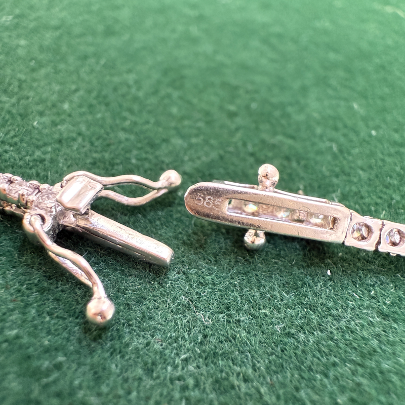 Capucelli 14k White Gold Diamond Tennis Necklace