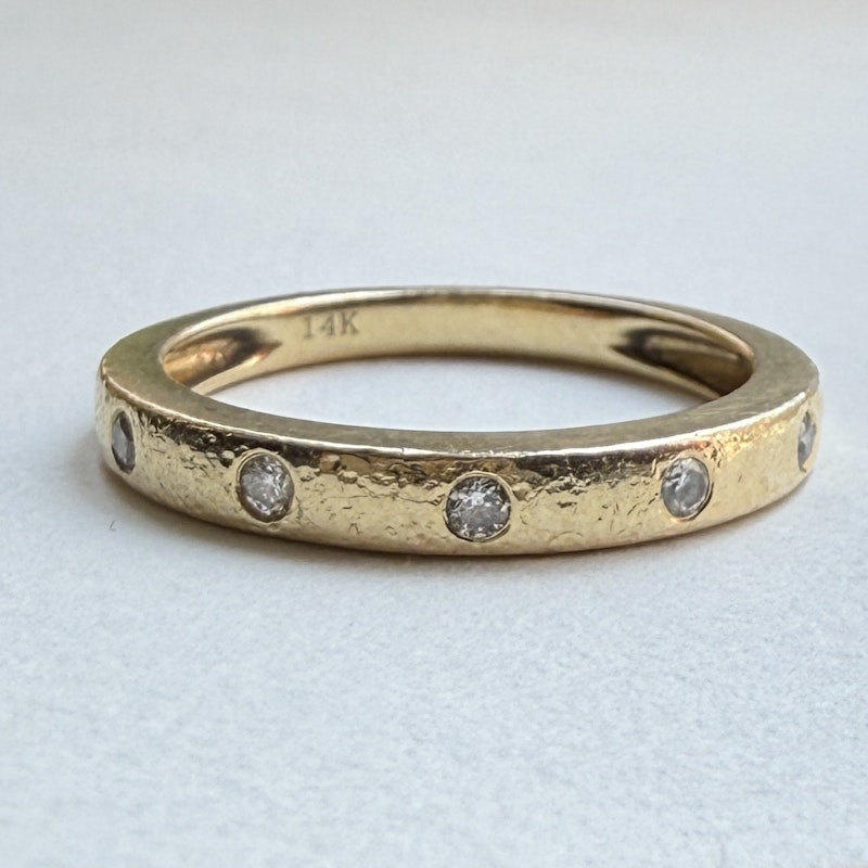 14k Yellow Gold 5 Diamond Textured Band