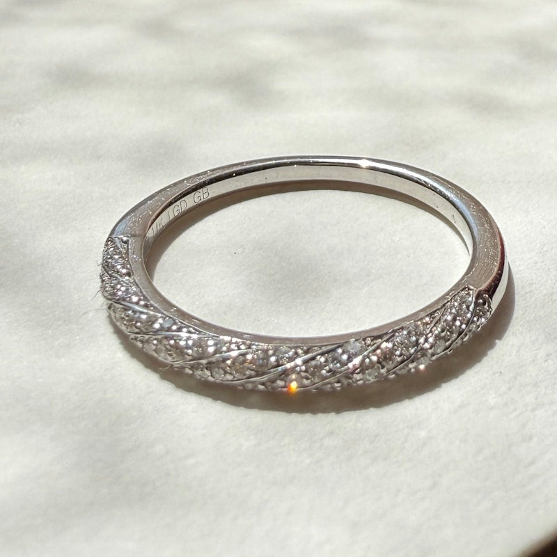 14k White Gold Sculpted Diamond Band