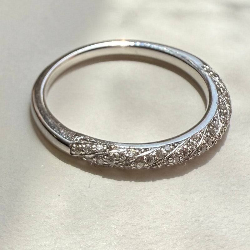 14k White Gold Sculpted Diamond Band