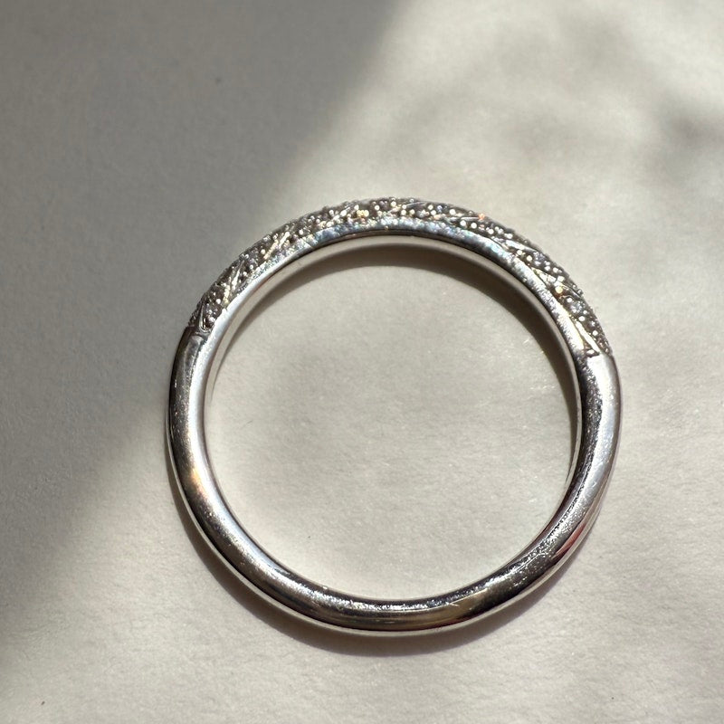 14k White Gold Sculpted Diamond Band