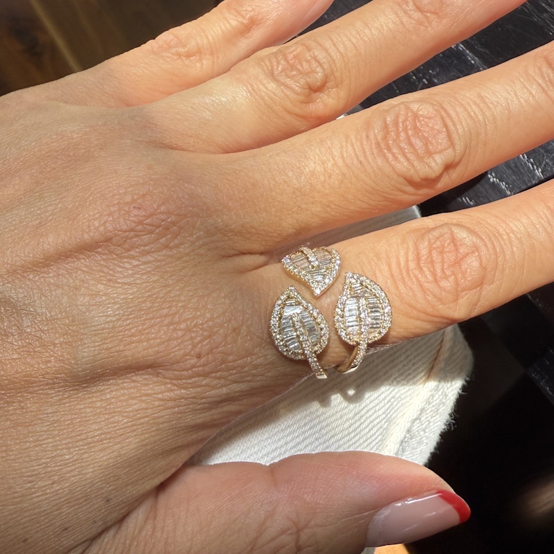 18k Yellow Gold Diamond Tri-Leaf Ring