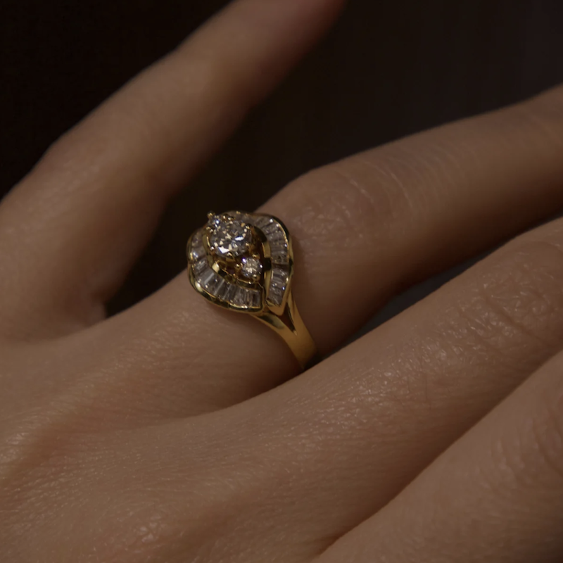 Vintage 14k Yellow Gold Diamond Wave Ribbon Ring