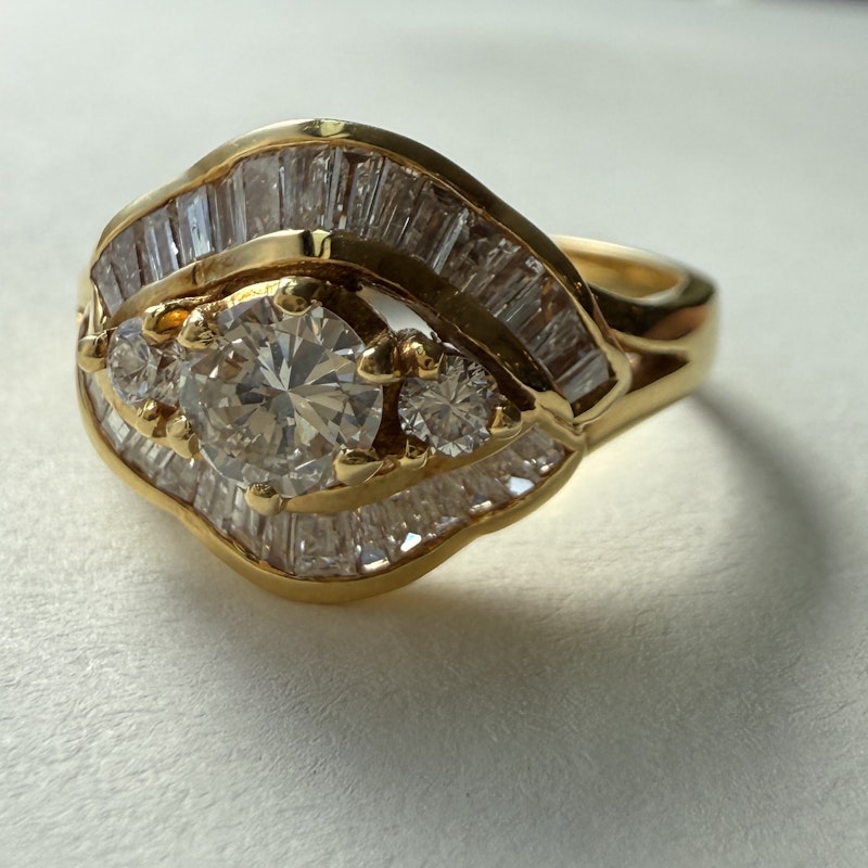 Vintage 14k Yellow Gold Diamond Wave Ribbon Ring