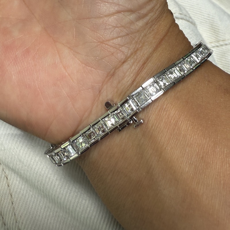 18k White Gold Channel-Set Square Diamond Tennis Bracelet (10ct)