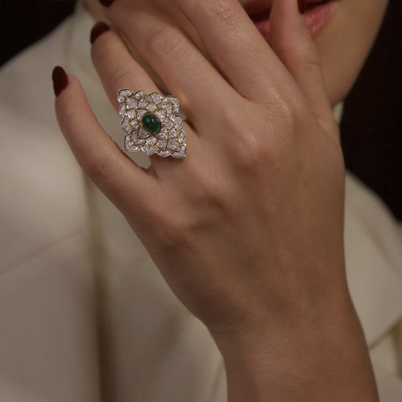 Vintage 14k Yellow Gold Emerald Cabochon and Pavé Diamond Ring