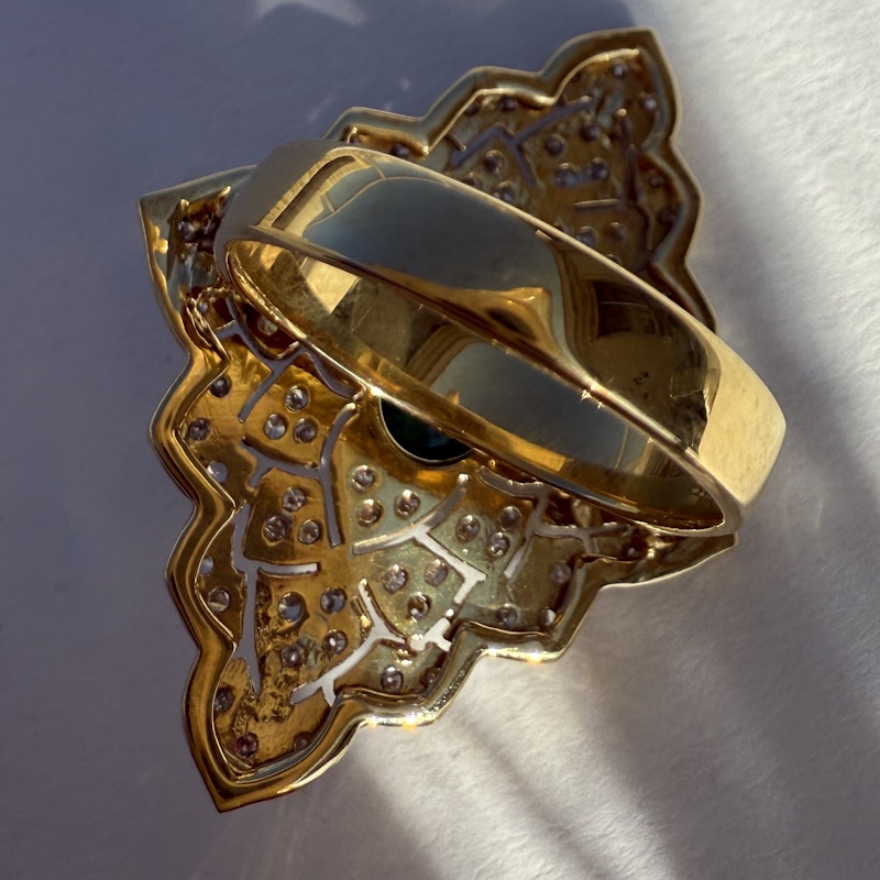 Vintage 14k Yellow Gold Emerald Cabochon and Pavé Diamond Ring