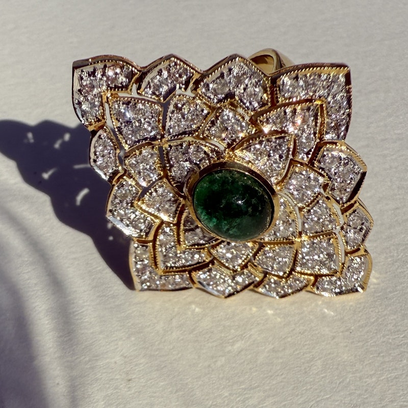 Vintage 14k Yellow Gold Emerald Cabochon and Pavé Diamond Ring