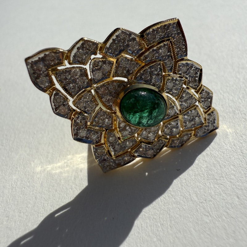 Vintage 14k Yellow Gold Emerald Cabochon and Pavé Diamond Ring