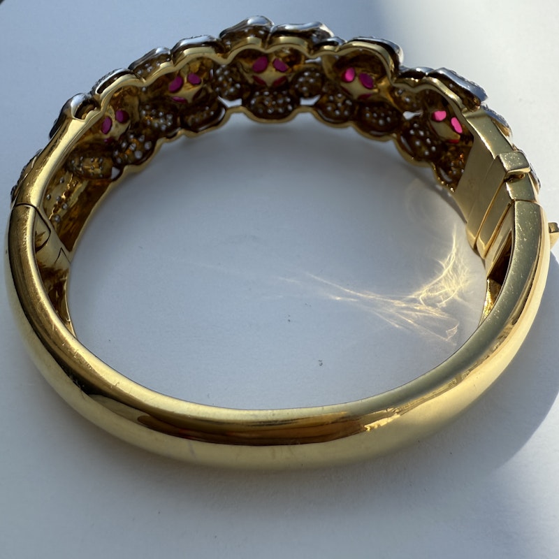 Vintage 18k Ruby & Diamond Floral Bangle Bracelet