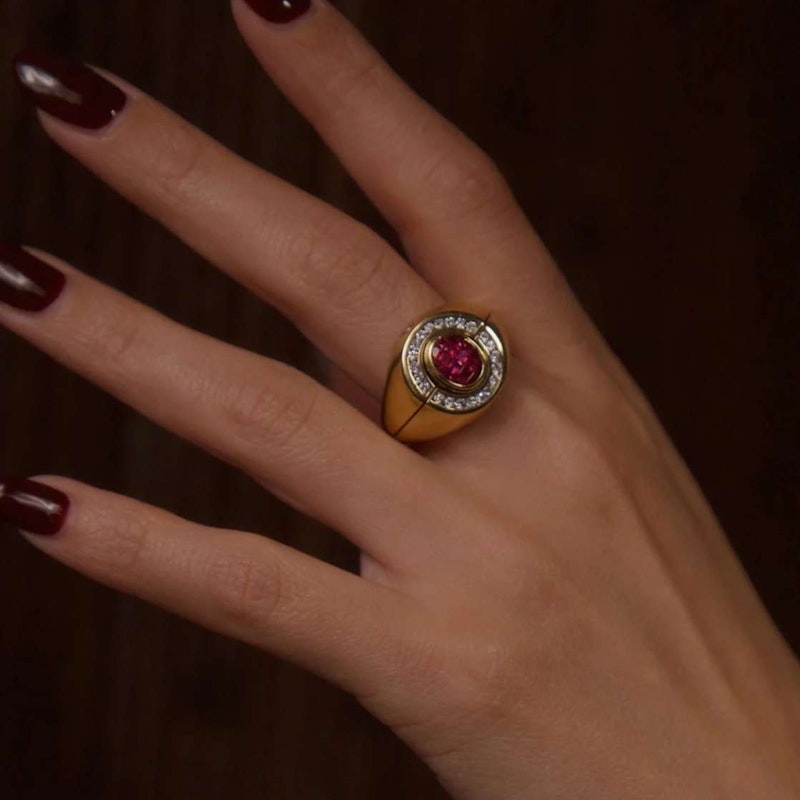 Vintage 18k Yellow Gold Halo Ruby & Diamond Signet Ring