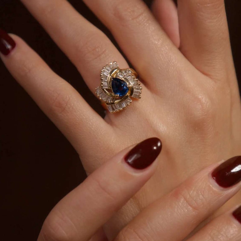 Vintage 14k Yellow Gold Pear Blue Sapphire & Diamond Swirl Ring